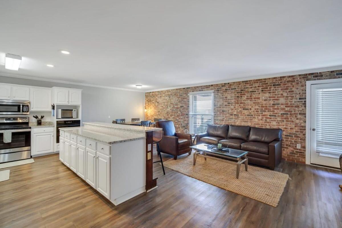 Eagle'S Nest - Spacious Loft Downtown - Near Gsu Statesboro Buitenkant foto