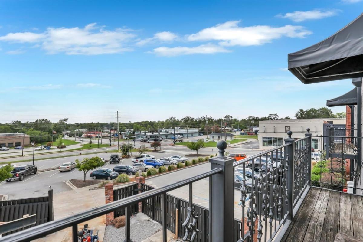 Eagle'S Nest - Spacious Loft Downtown - Near Gsu Statesboro Buitenkant foto