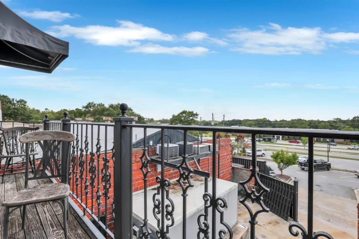 Eagle'S Nest - Spacious Loft Downtown - Near Gsu Statesboro Buitenkant foto