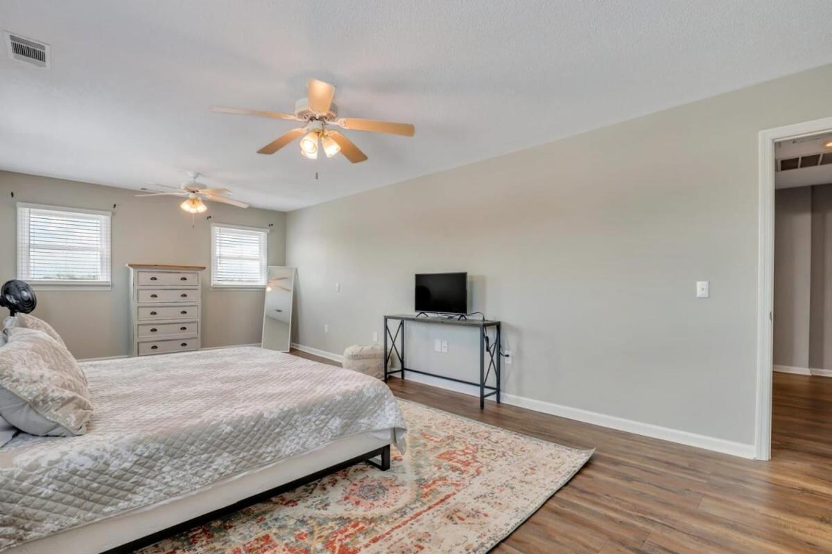 Eagle'S Nest - Spacious Loft Downtown - Near Gsu Statesboro Buitenkant foto