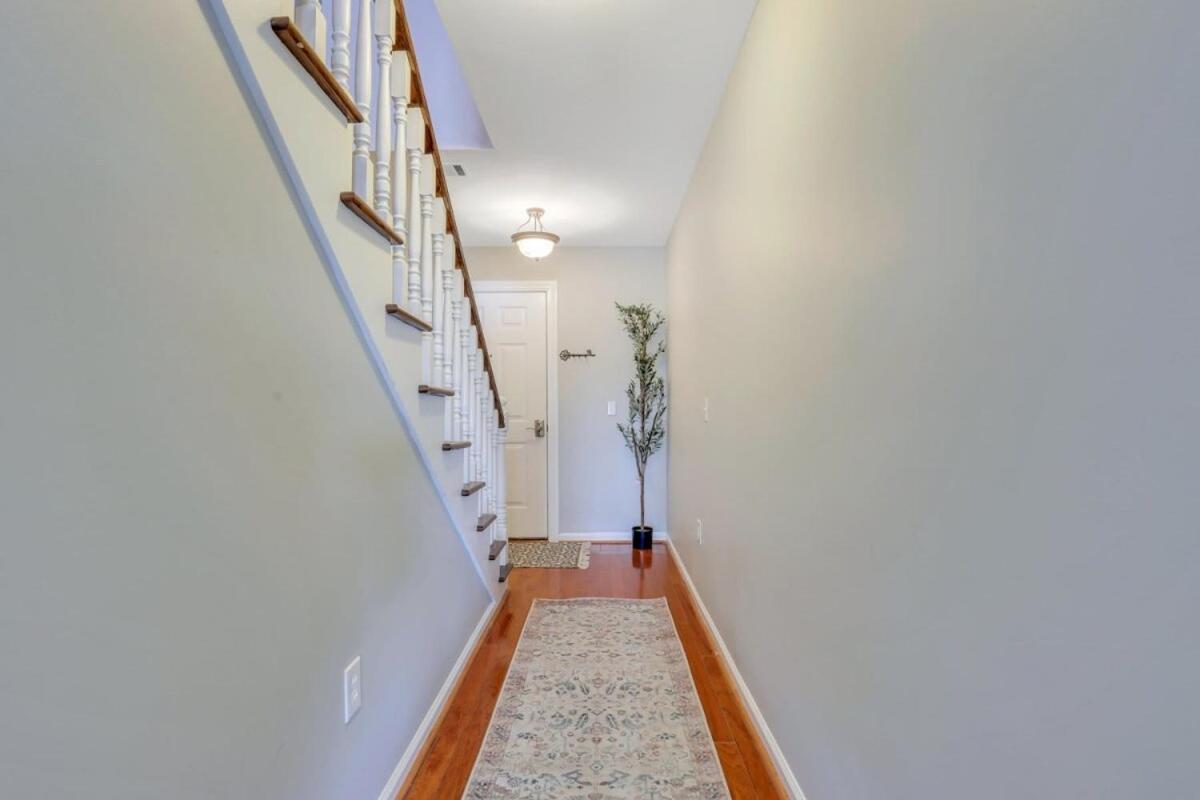 Eagle'S Nest - Spacious Loft Downtown - Near Gsu Statesboro Buitenkant foto